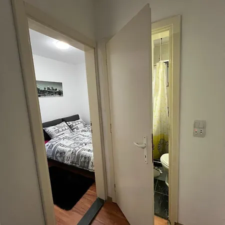 Dida Ledine شقة *