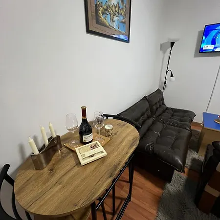 Dida Ledine شقة *